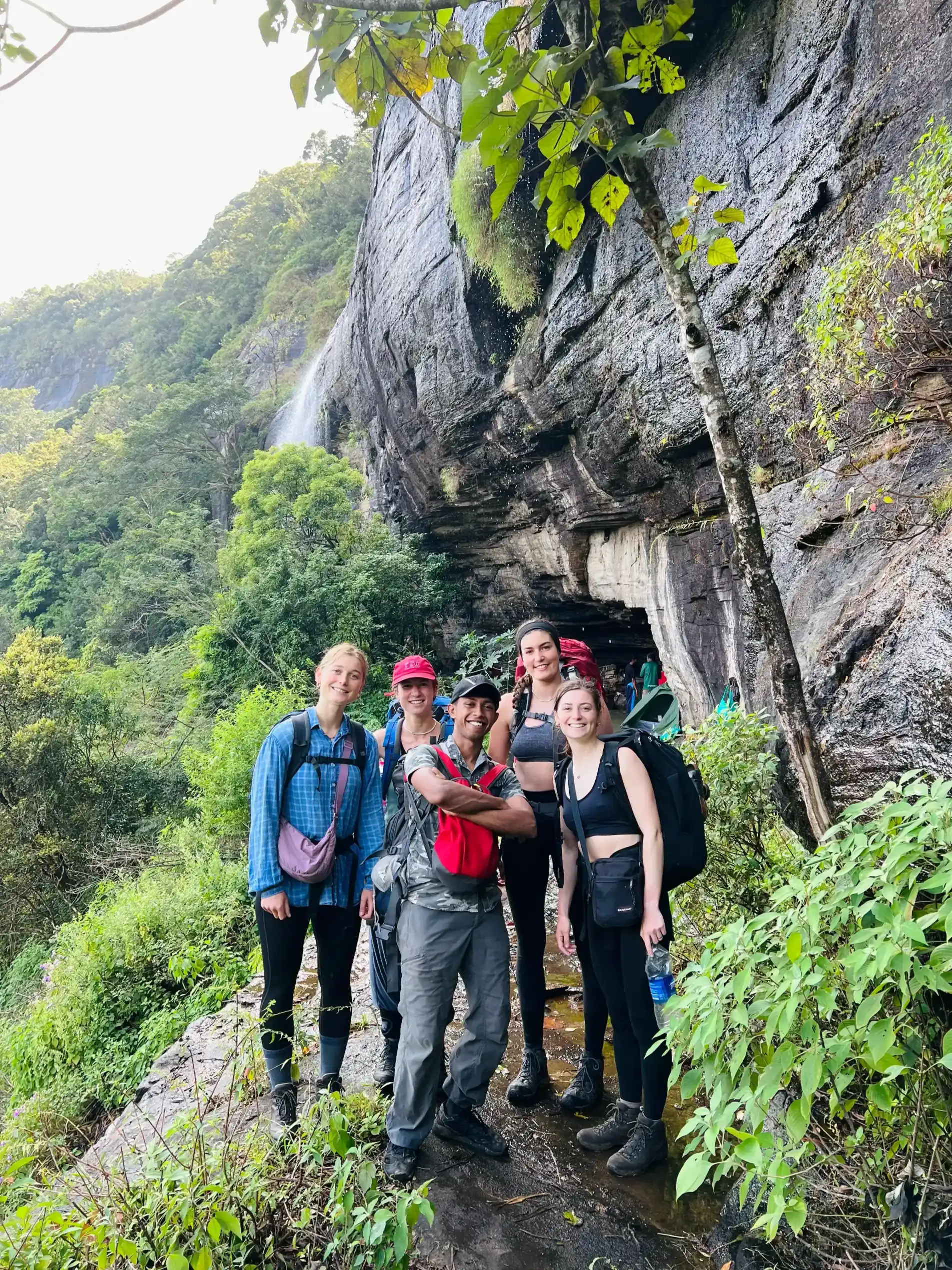 knuckles mountain range trekking 611
